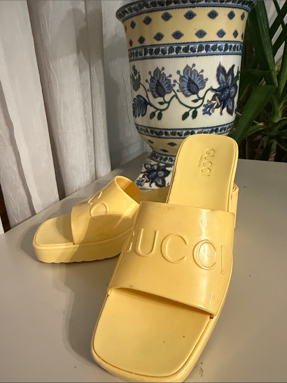 Gucci Yellow Patent Logo Slide Sandals 37 size